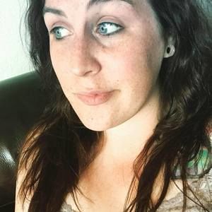 Meet your Posher, Eléna